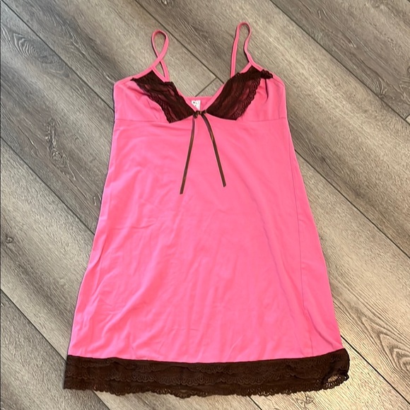 Pink and Brown Lace Trim Dress - Picture 2 of 5